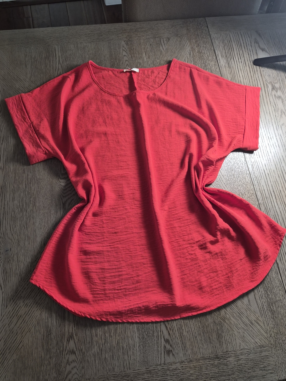 entro Bright Red Short Sleeve Scoop Neck Top